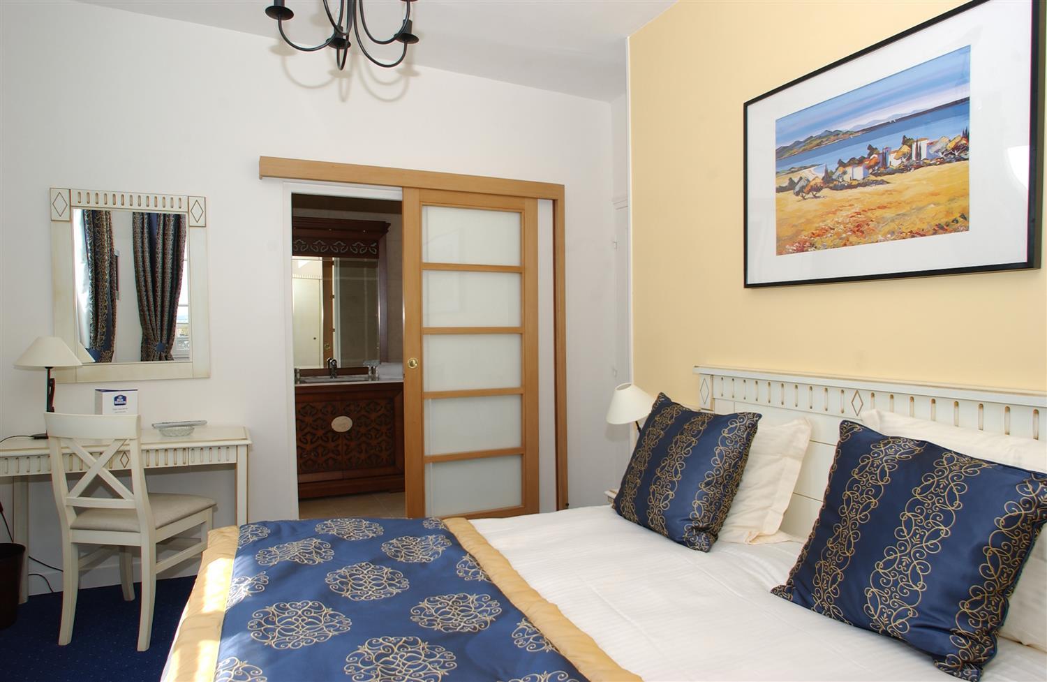 เบสต์ เวสเทิร์น เลอ เชอวาล บล็อง Hotel องเฟลอร์ ภายนอก รูปภาพ
